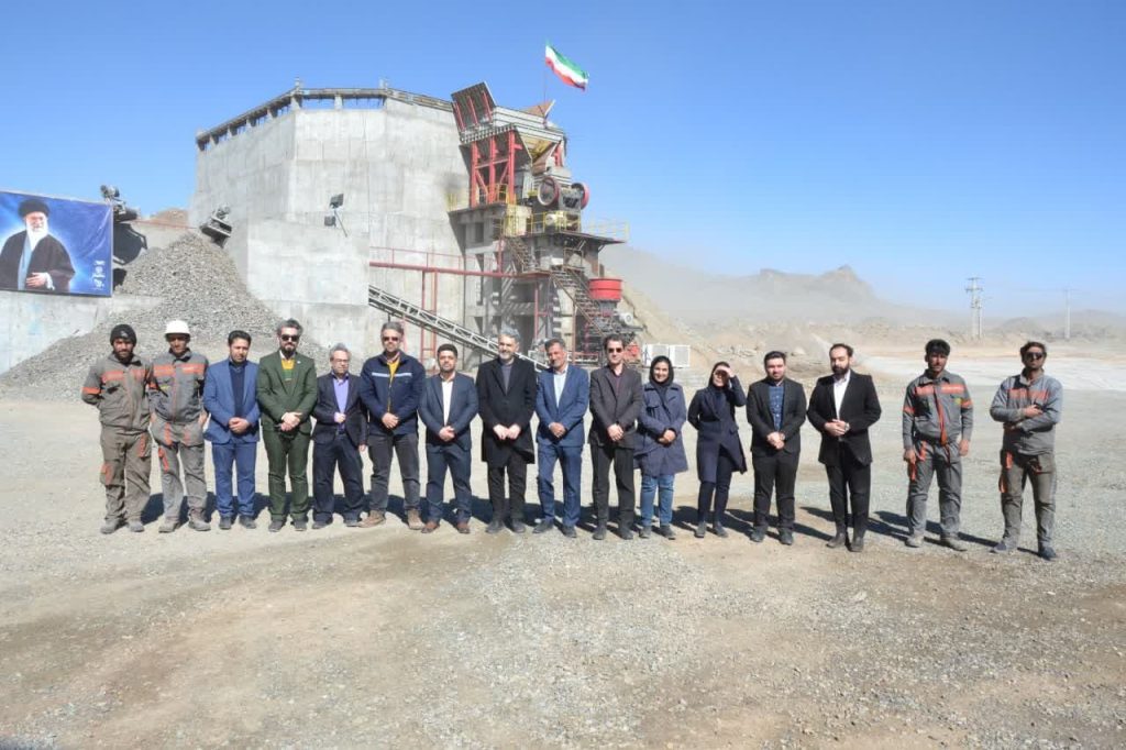 آیین افتتاح واحد خردایش۲ و کلنگزنی کارخانه کنسانتره ۲۵۰هزار تنی شرکت «راهبران فولاد اصفهان»